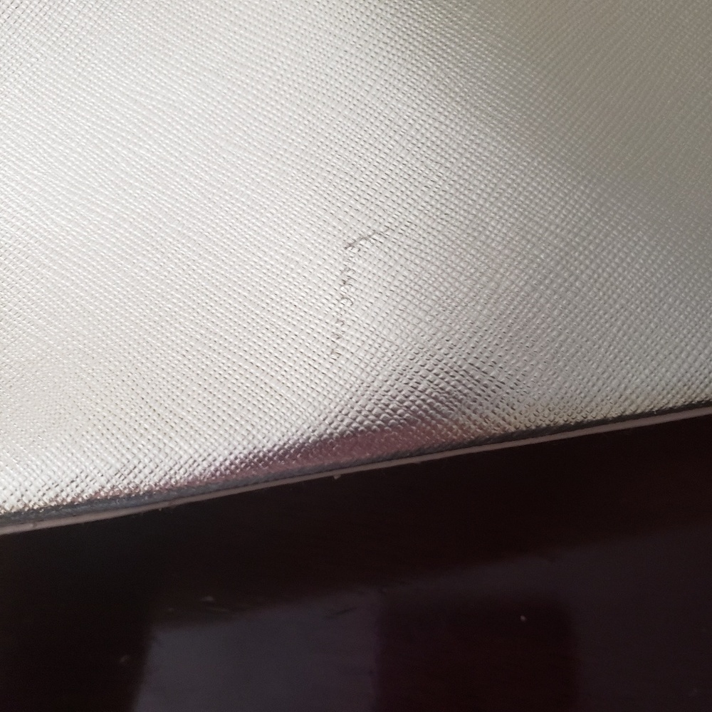 Michael Khors Cosmetic Case - Picture 6 of 6